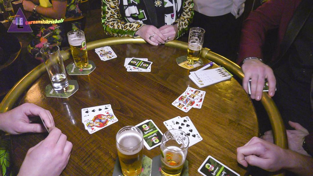 Carnavalskriebels bij het prinsentoepen
